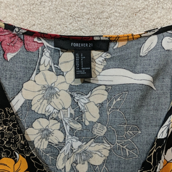 [3 for $25]  Forever 21 floral dress - Picture 2 of 5